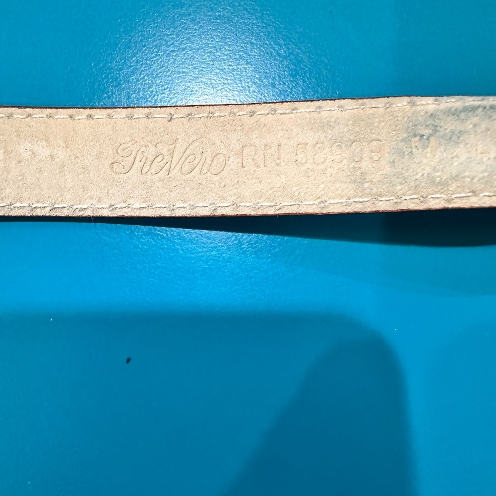TreVero White and Tan Genuine Leather Belt TreVero Vintage Vintage - Picture 3 of 15